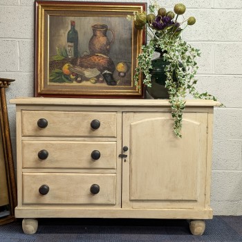 Cottage style Storage Base Cottage style Storage Base