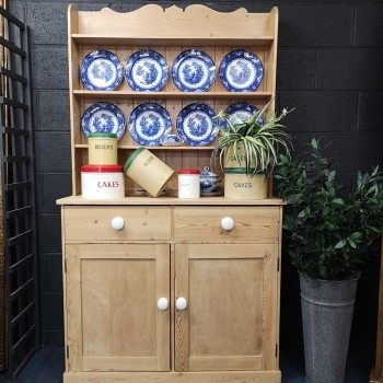 Country Cottage Pine Dresser