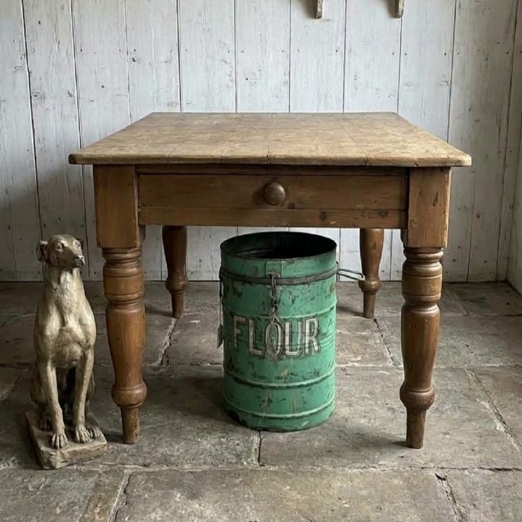 Farmhouse Table